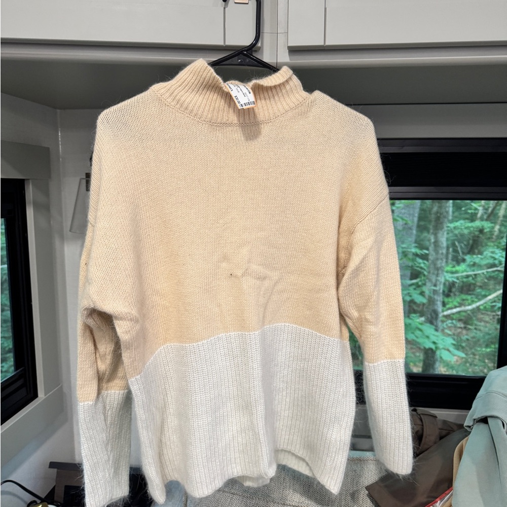 Elegant Cream and White Women's Turtleneck Sweater